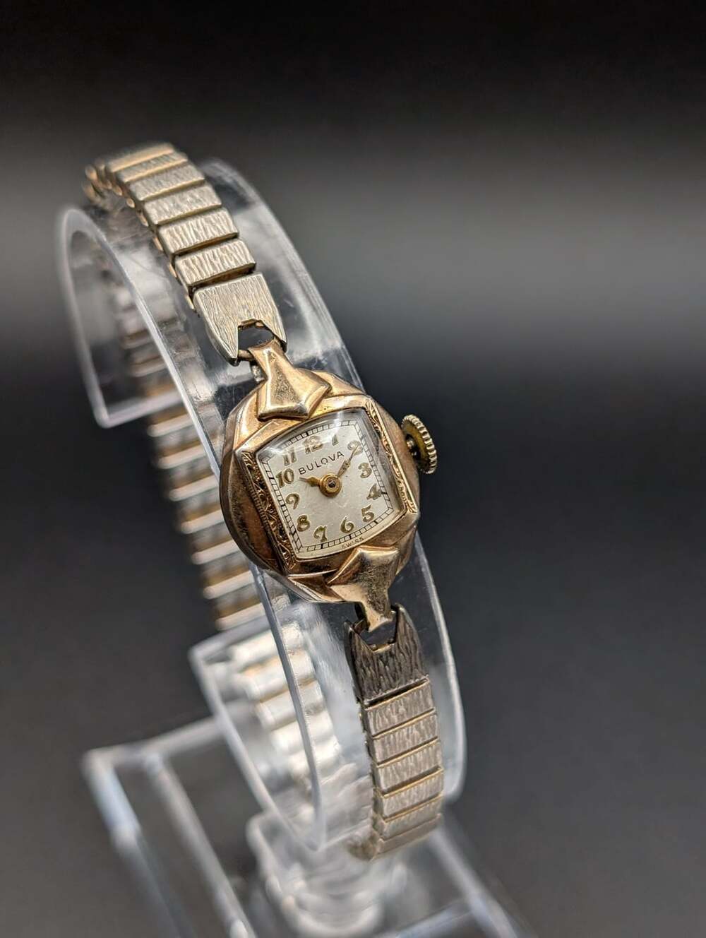 Vintage Bulova Gold-Tone Art Deco Mechanical Ladies Watch, Ornate Engraved Case